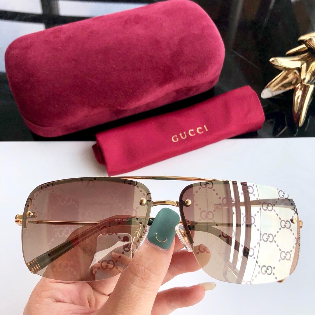 Gucci Men’s Sunglasses ASS650102